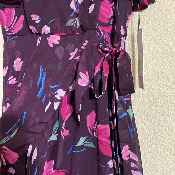 NWT Calvin Klein Floral Flutter Sleeve Faux Wrap Dress Size 4 - Picture 9 of 15